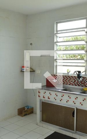 Casa à venda com 270m², 3 quartos e 5 vagas Casa à venda com 270m², 3 quartos e 5 vagasCozinha