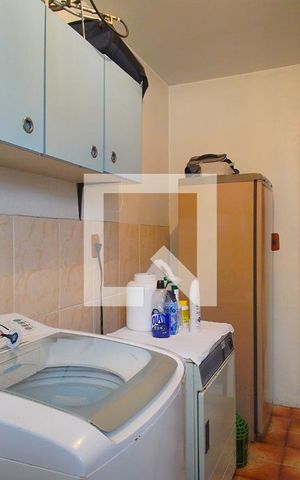 Casa à venda com 150m², 4 quartos e 2 vagas Casa à venda com 150m², 4 quartos e 2 vagasÁrea de Serviço
