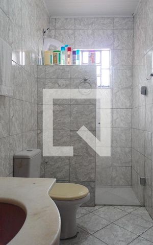 Casa à venda com 150m², 4 quartos e 2 vagas Casa à venda com 150m², 4 quartos e 2 vagasBanheiro 2
