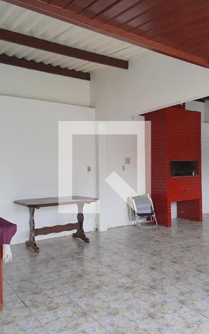 Casa à venda com 150m², 4 quartos e 2 vagas Casa à venda com 150m², 4 quartos e 2 vagasÁrea gourmet