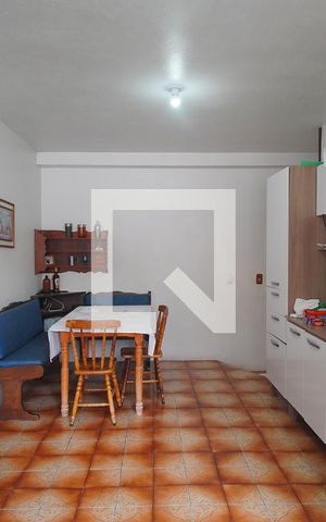Casa à venda com 150m², 4 quartos e 2 vagas Casa à venda com 150m², 4 quartos e 2 vagasCozinha