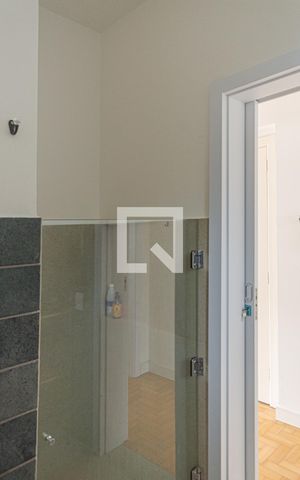 Apartamento para alugar com 45m², 1 quarto e sem vaga Apartamento para alugar com 45m², 1 quarto e sem vagaDetalhe Banheiro