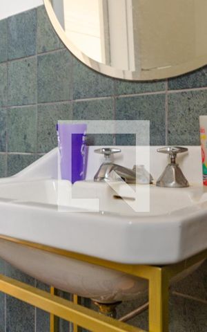 Apartamento para alugar com 45m², 1 quarto e sem vaga Apartamento para alugar com 45m², 1 quarto e sem vagaDetalhe Banheiro
