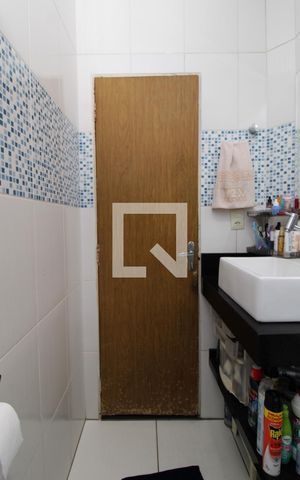Casa à venda com 136m², 3 quartos e 2 vagasBanheiro