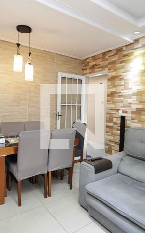Casa à venda com 136m², 3 quartos e 2 vagasSala