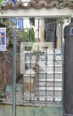 Casa à venda com 286m², 3 quartos e 1 vagaFachada