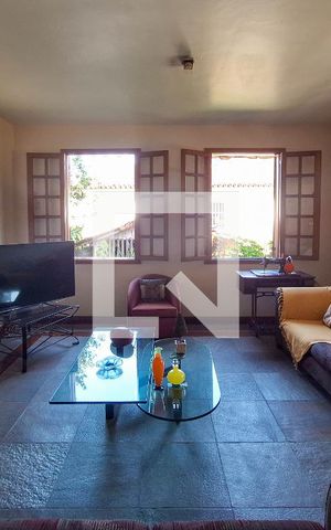 Casa à venda com 1000m², 4 quartos e 4 vagasSala