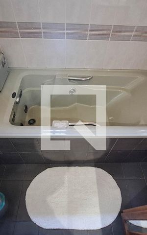 Casa à venda com 1000m², 4 quartos e 4 vagasBanheiro da Suíte