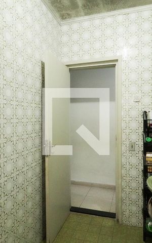 Casa à venda com 240m², 3 quartos e 1 vagaBanheiro 1