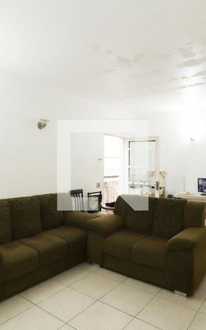 Casa à venda com 240m², 3 quartos e 1 vagaSala