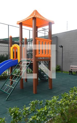 Apartamento à venda com 40m², 2 quartos e sem vagaÁrea comum - Playground