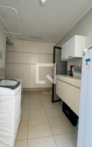 Casa de condomínio à venda com 430m², 4 quartos e 6 vagasÁrea de Serviço
