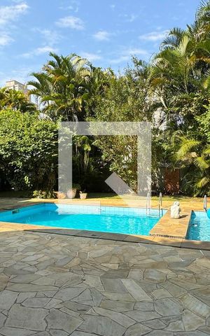 Casa de condomínio à venda com 430m², 4 quartos e 6 vagasPiscina