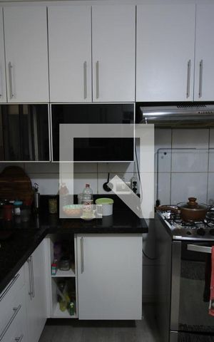 Casa à venda com 119m², 3 quartos e 2 vagasCozinha - Armários
