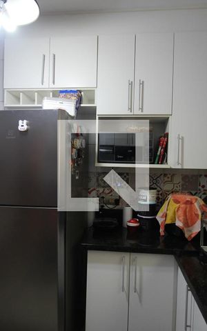 Casa à venda com 119m², 3 quartos e 2 vagasCozinha - Armários