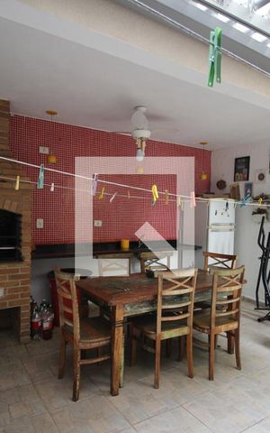 Casa à venda com 119m², 3 quartos e 2 vagasÁrea de Serviço
