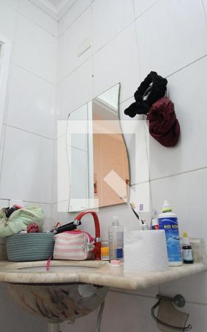 Casa à venda com 119m², 3 quartos e 2 vagasBanheiro Social