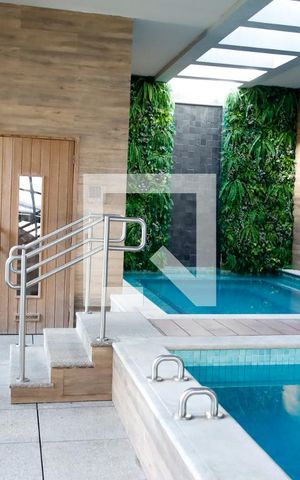 Apartamento à venda com 96m², 2 quartos e 2 vagas Apartamento à venda com 96m², 2 quartos e 2 vagasÁrea comum - Piscina