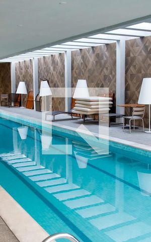 Apartamento à venda com 96m², 2 quartos e 2 vagas Apartamento à venda com 96m², 2 quartos e 2 vagasÁrea comum - Piscina