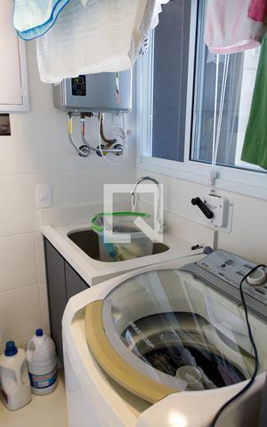 Apartamento à venda com 96m², 2 quartos e 2 vagas Apartamento à venda com 96m², 2 quartos e 2 vagasLavanderia