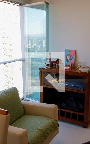 Apartamento à venda com 96m², 2 quartos e 2 vagas Apartamento à venda com 96m², 2 quartos e 2 vagasSacada