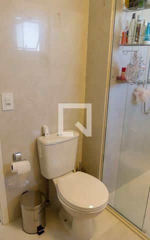 Apartamento à venda com 96m², 2 quartos e 2 vagas Apartamento à venda com 96m², 2 quartos e 2 vagasBanheiro da Suíte 2