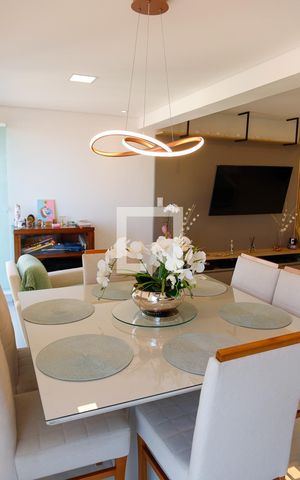 Apartamento à venda com 96m², 2 quartos e 2 vagas Apartamento à venda com 96m², 2 quartos e 2 vagasSala