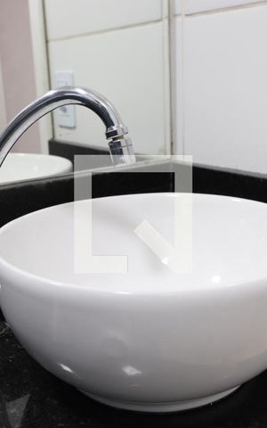 Apartamento à venda com 64m², 2 quartos e sem vagaBanheiro