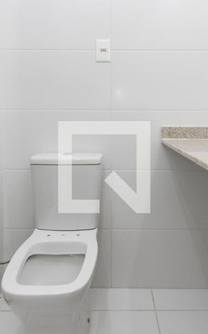 Studio para alugar com 32m², 1 quarto e sem vaga Studio para alugar com 32m², 1 quarto e sem vagaBanheiro