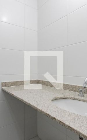 Studio para alugar com 32m², 1 quarto e sem vaga Studio para alugar com 32m², 1 quarto e sem vagaBanheiro