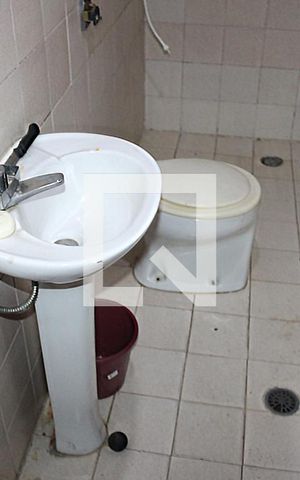 Casa à venda com 190m², 3 quartos e 3 vagasBanheiro 2