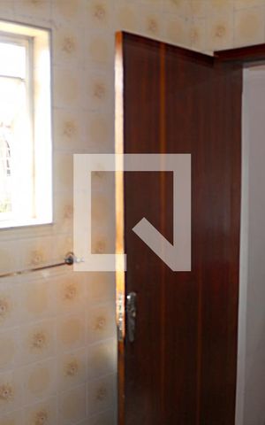 Casa à venda com 190m², 3 quartos e 3 vagasBanheiro da Suíte 1