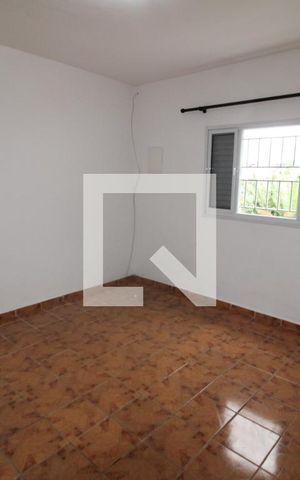 Casa para alugar com 70m², 1 quarto e 1 vagaQuarto