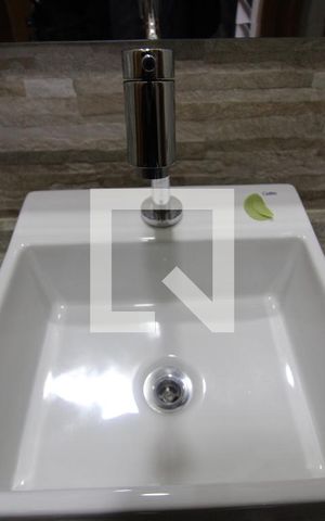 Casa para alugar com 70m², 1 quarto e 1 vagaBanheiro
