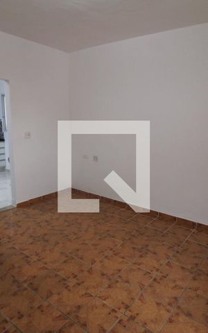 Casa para alugar com 70m², 1 quarto e 1 vagaQuarto