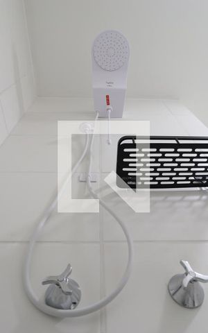Apartamento à venda com 31m², 2 quartos e sem vagaDetalhe do banheiro