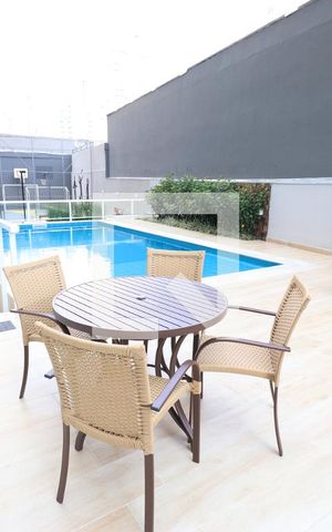 Apartamento à venda com 31m², 2 quartos e sem vagaÁrea comum - Piscina