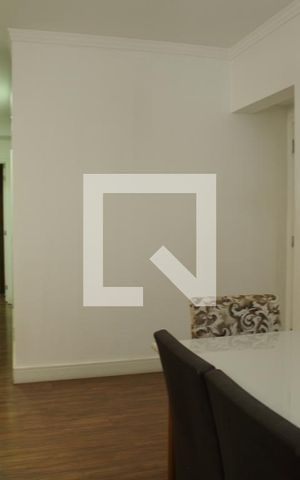 Apartamento para alugar com 74m², 2 quartos e 1 vagaSala