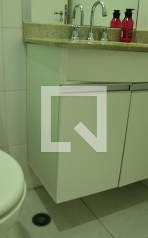Apartamento para alugar com 74m², 2 quartos e 1 vagaBanheiro