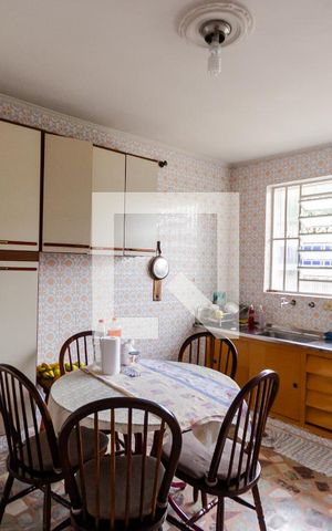 Casa à venda com 175m², 3 quartos e 2 vagas Casa à venda com 175m², 3 quartos e 2 vagasCozinha