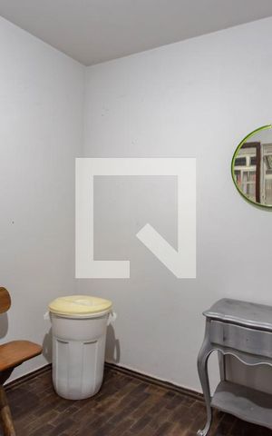 Casa à venda com 700m², 5 quartos e 2 vagas Casa à venda com 700m², 5 quartos e 2 vagasCasa de hospedes