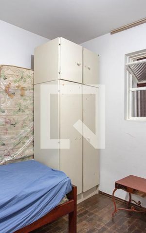 Casa à venda com 700m², 5 quartos e 2 vagas Casa à venda com 700m², 5 quartos e 2 vagasCasa de hospedes