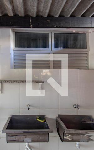 Casa à venda com 700m², 5 quartos e 2 vagas Casa à venda com 700m², 5 quartos e 2 vagasLavanderia