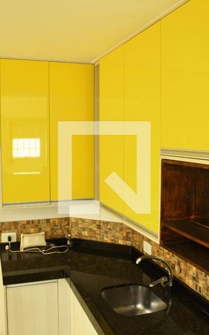 Apartamento à venda com 126m², 2 quartos e 2 vagasCozinha
