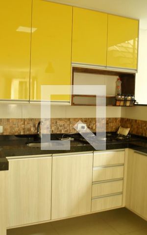 Apartamento à venda com 126m², 2 quartos e 2 vagasCozinha