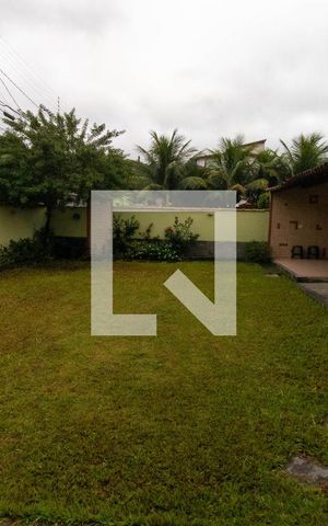 Casa para alugar com 230m², 3 quartos e 3 vagas Casa para alugar com 230m², 3 quartos e 3 vagasÁrea Externa