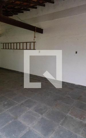 Casa para alugar com 230m², 3 quartos e 3 vagas Casa para alugar com 230m², 3 quartos e 3 vagasÁrea Externa