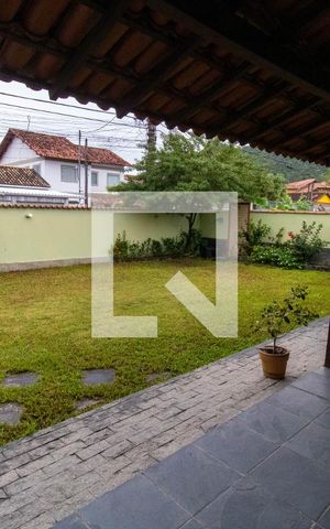 Casa para alugar com 230m², 3 quartos e 3 vagas Casa para alugar com 230m², 3 quartos e 3 vagasÁrea Externa