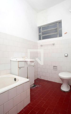 Apartamento para alugar com 63m², 2 quartos e sem vagaBanheiro