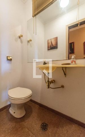Casa à venda com 268m², 3 quartos e 5 vagas Casa à venda com 268m², 3 quartos e 5 vagasLavabo